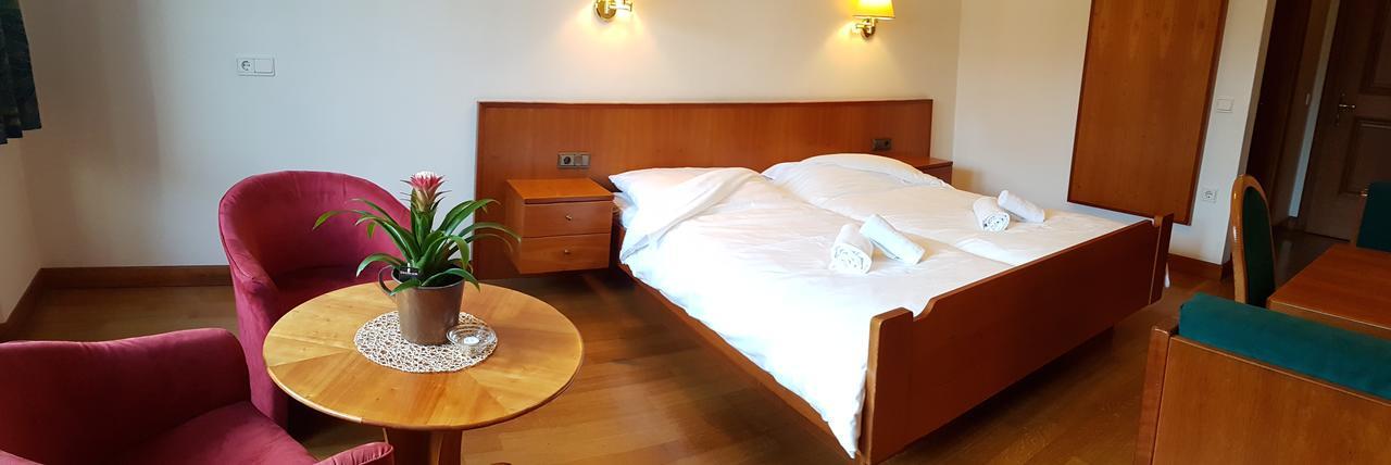 Weisses Roessl Bed & Breakfast Appiano Sulla Strada Del Vino Exterior photo